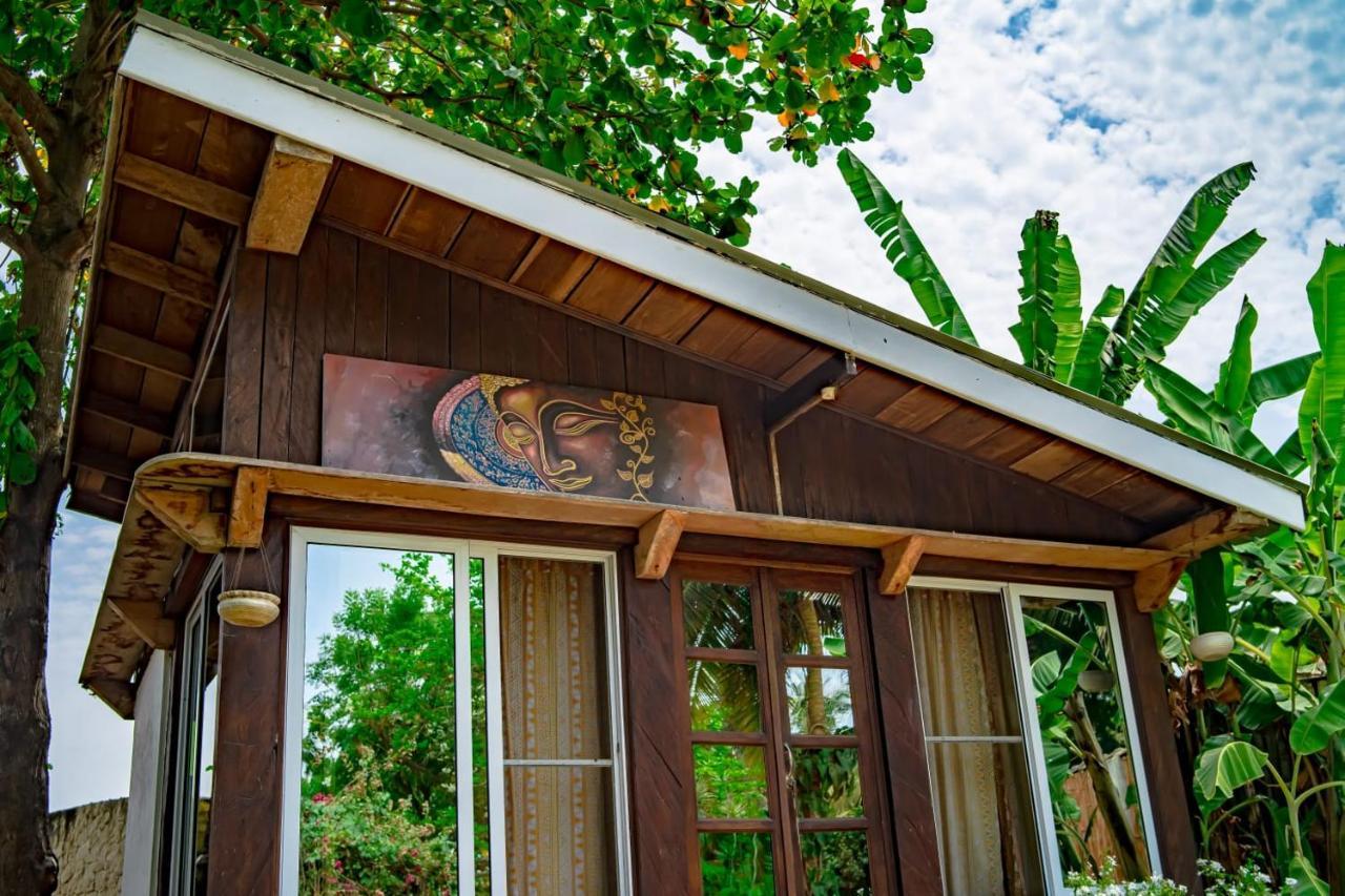 Kokrobite Gardens Restaurant And Guest House Zewnętrze zdjęcie