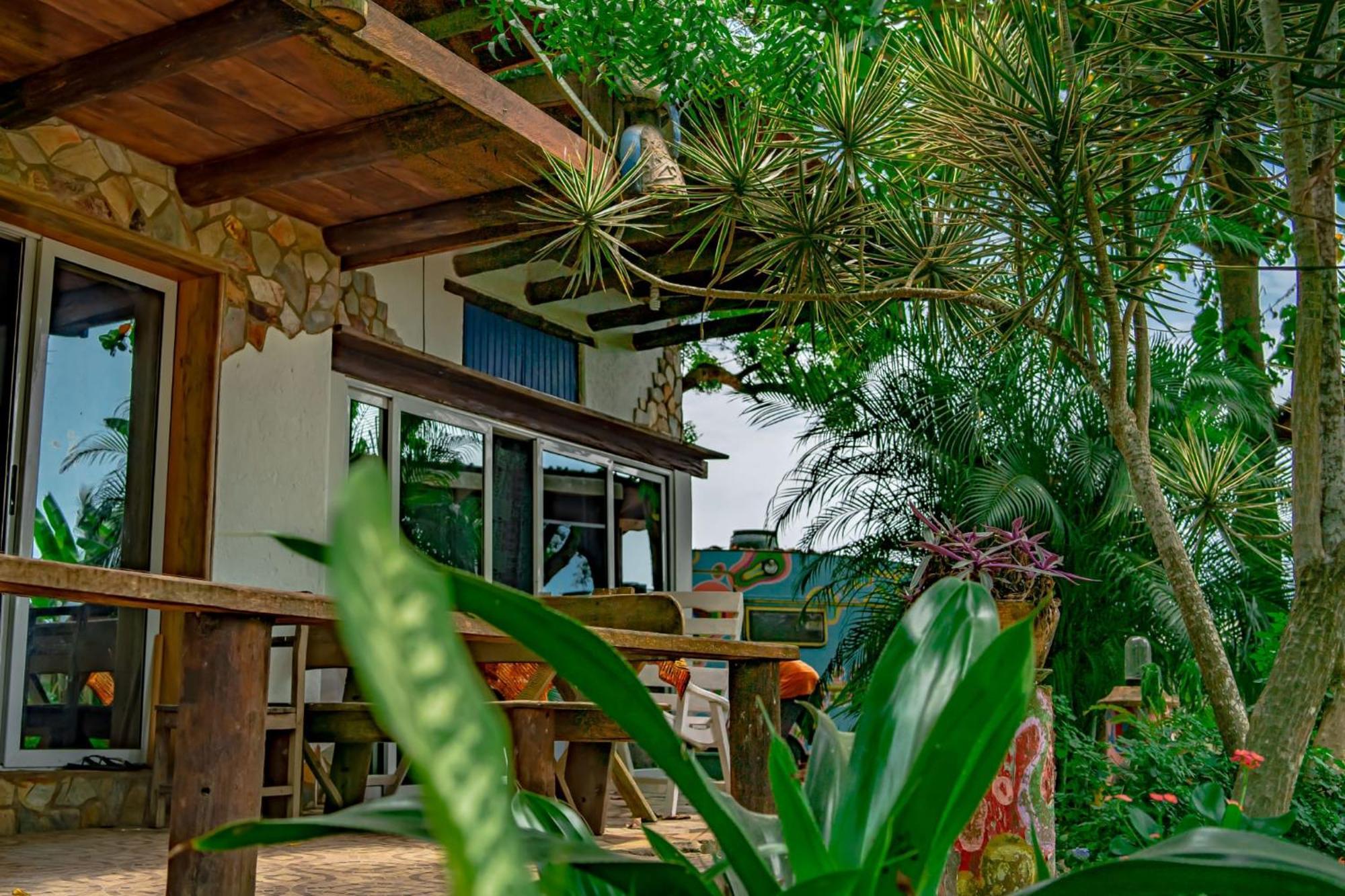 Kokrobite Gardens Restaurant And Guest House Zewnętrze zdjęcie